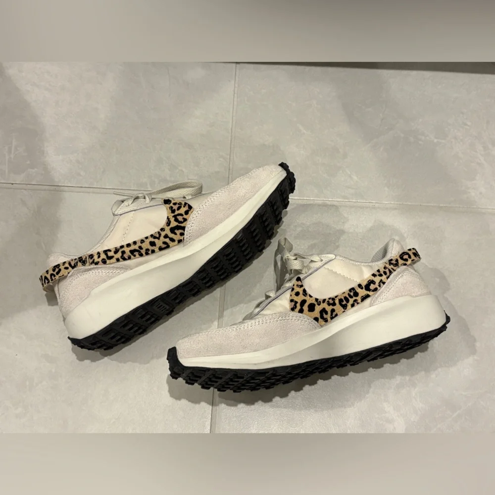 Nike Waffle Debut Women’s Sneaker Leopard Print Size 7